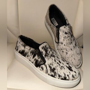 MYRA BAG | Women’s Flip Flop Cowhide Leather Sneaker